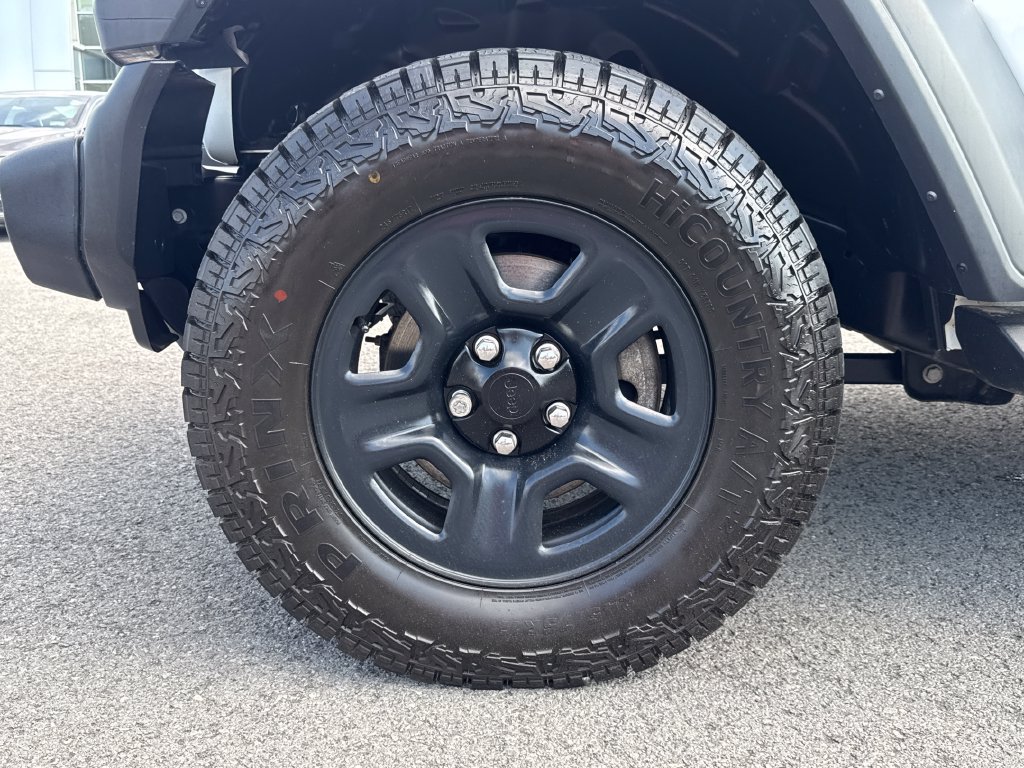 Used 2023 Jeep Wrangler Unlimited Sport AWD/4WD image 16