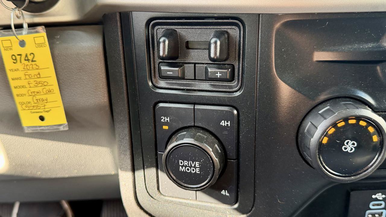 Used 2023 Ford F350 XL w/ 360-Degree Camera Package AWD/4WD image 23