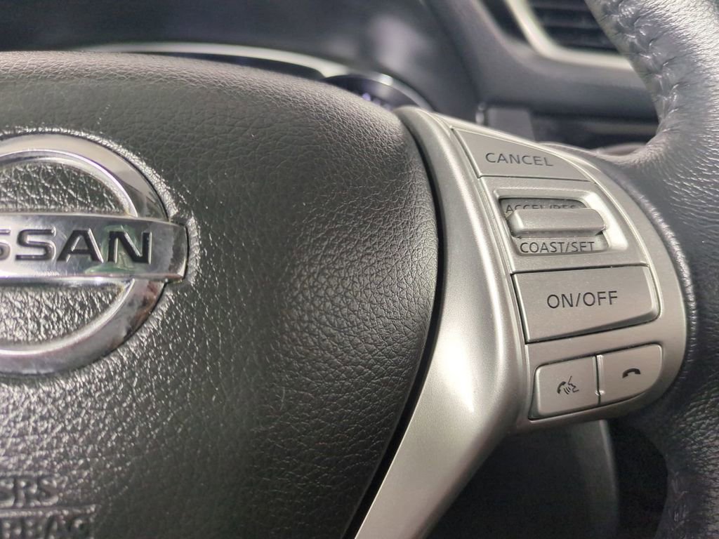 Used 2015 Nissan Rogue SL w/ SL Premium Package image 33