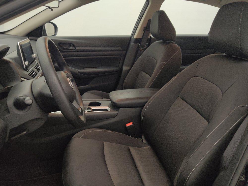 Used 2025 Nissan Altima 2.5 S FWD image 17