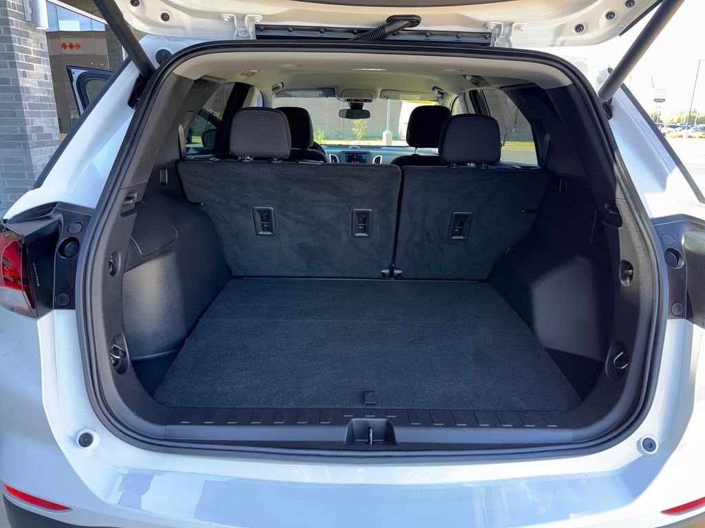 Used 2024 Chevrolet Equinox LT AWD/4WD image 13