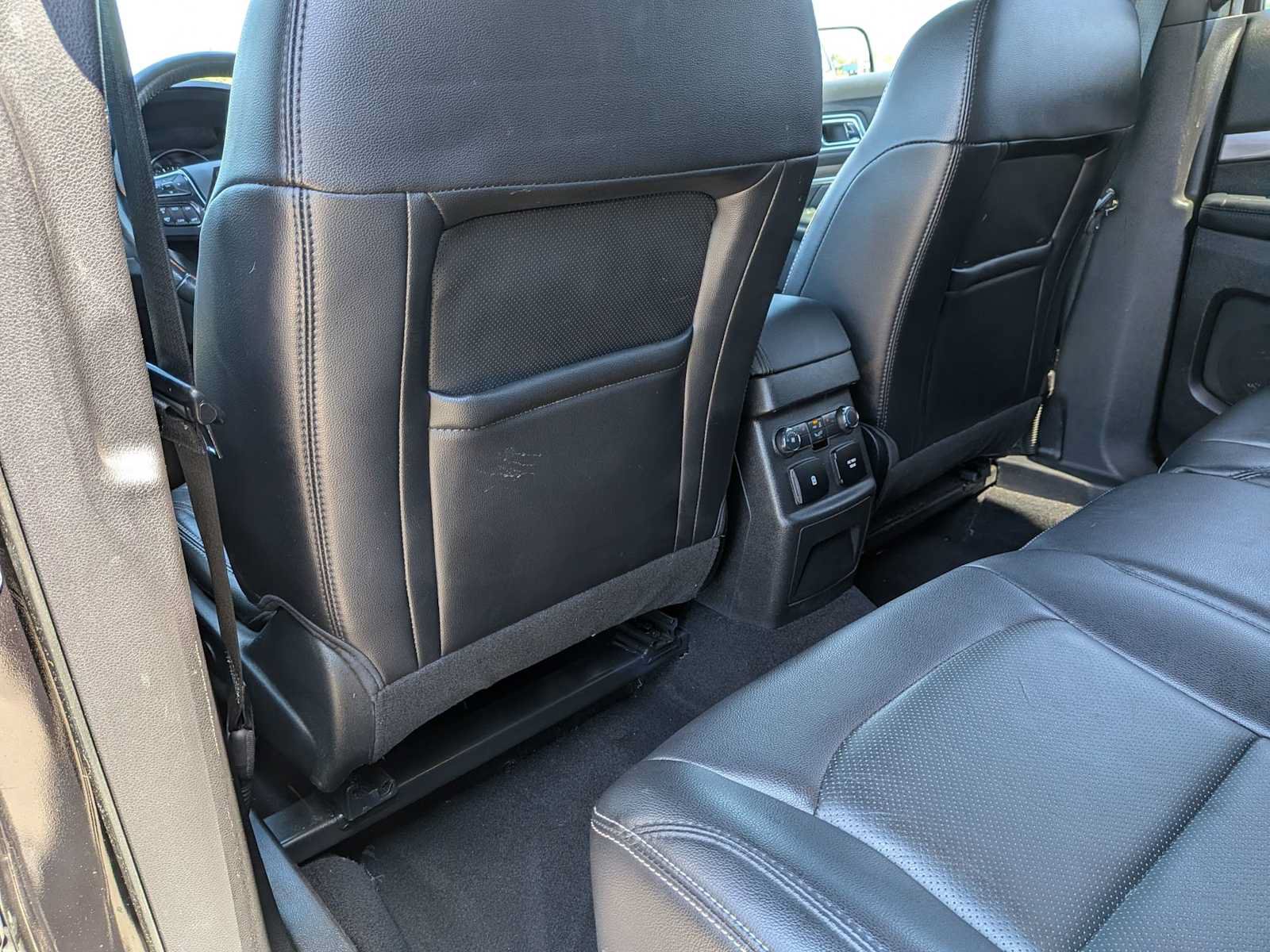 Used 2019 Ford Explorer Limited w/ Class III Trailer Tow Package AWD/4WD image 16