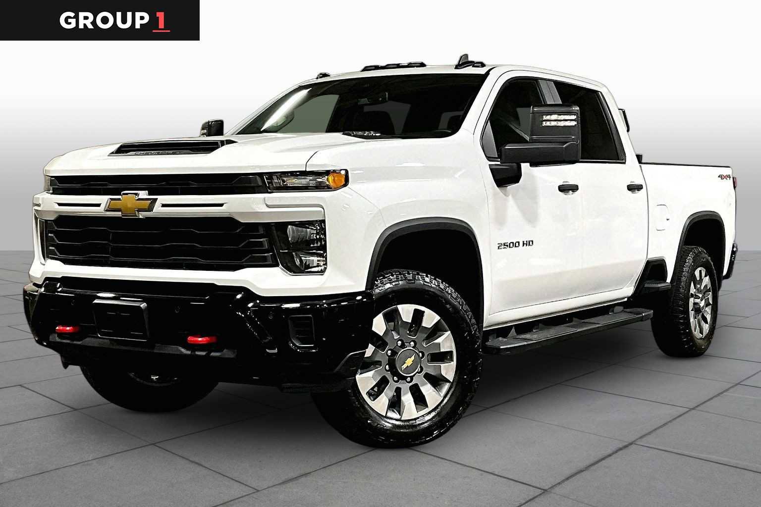 Used 2025 Chevrolet Silverado 2500 Custom w/ Custom Value Package image 1