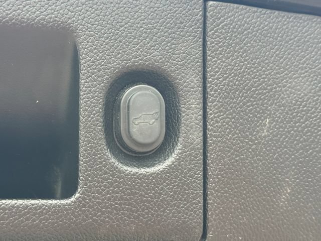 Used 2019 GMC Yukon XL Denali AWD/4WD image 12