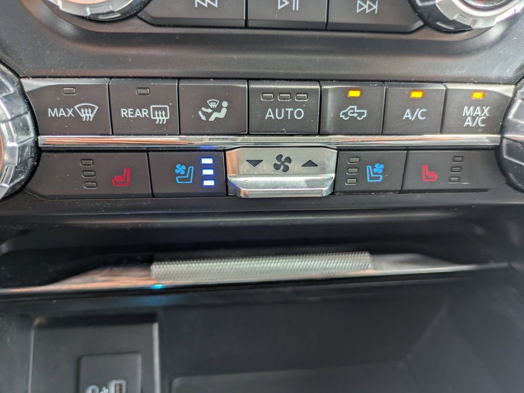 Used 2021 Ford F150 Lariat image 23