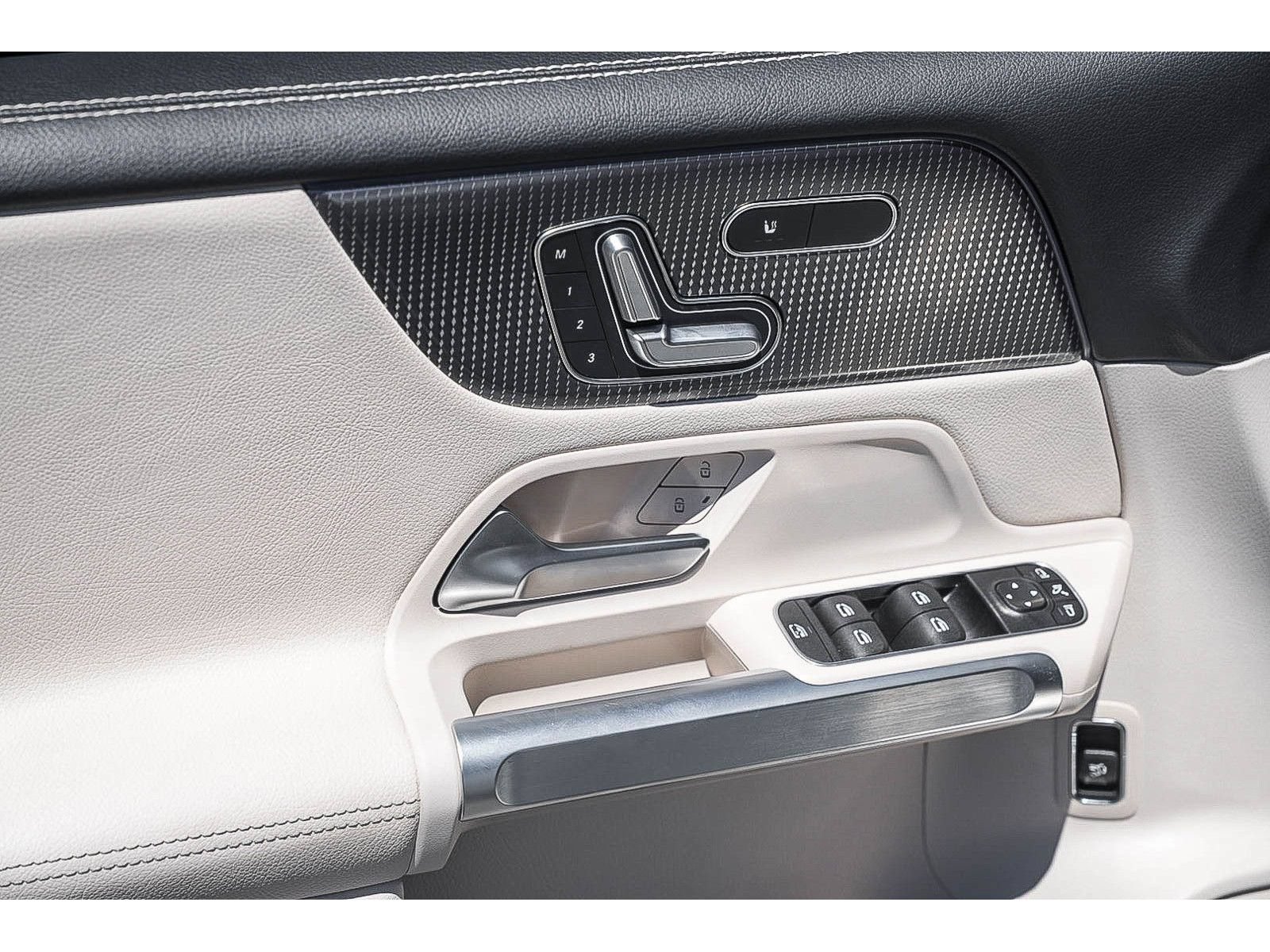 Certified 2022 Mercedes-Benz GLB 250 image 20