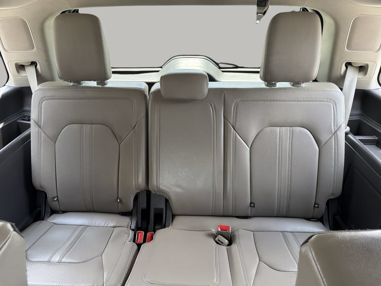 Used 2020 Ford Expedition Limited AWD/4WD image 18