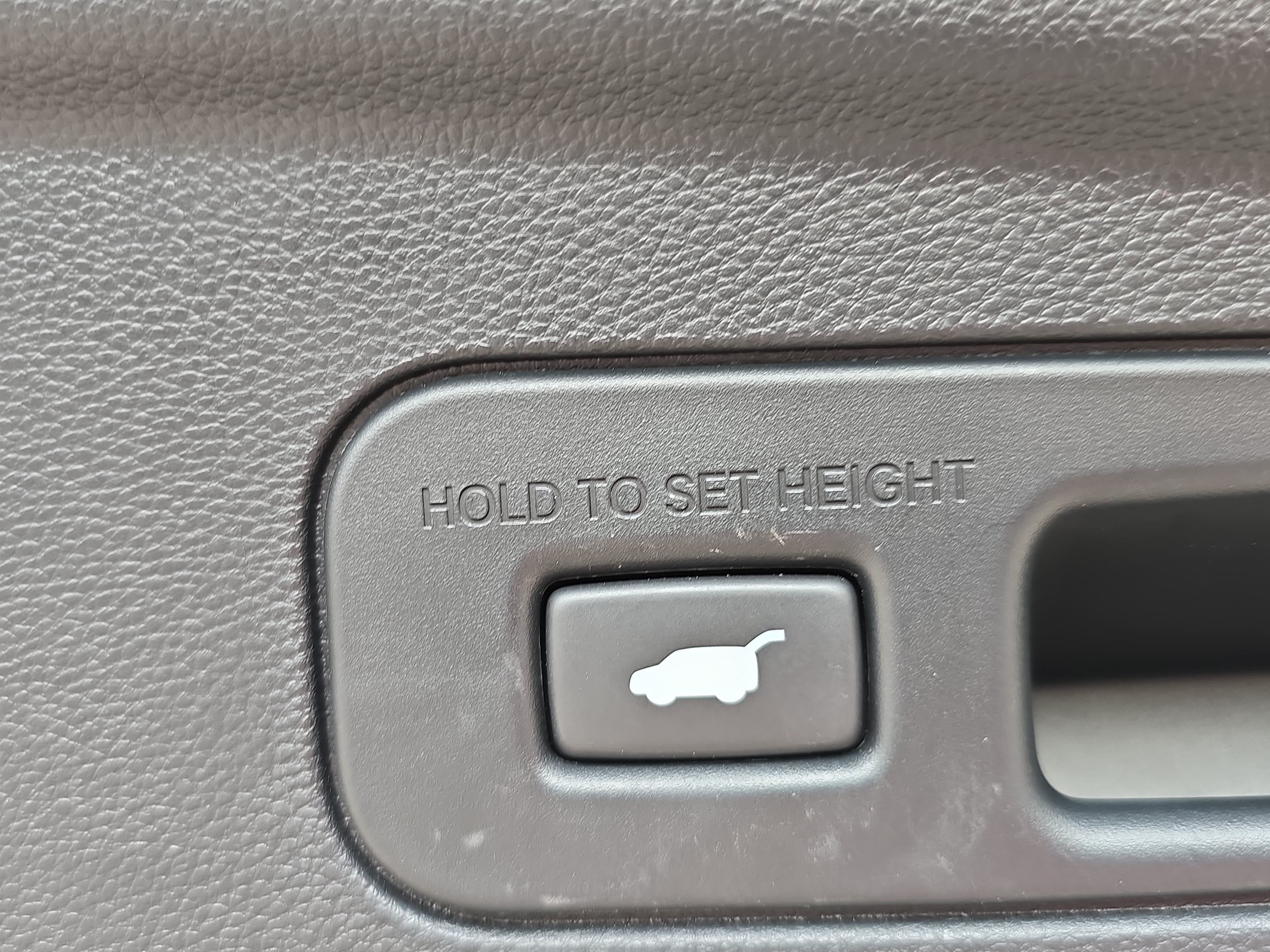 Used 2023 Acura MDX SH-AWD w/ Technology Package image 14