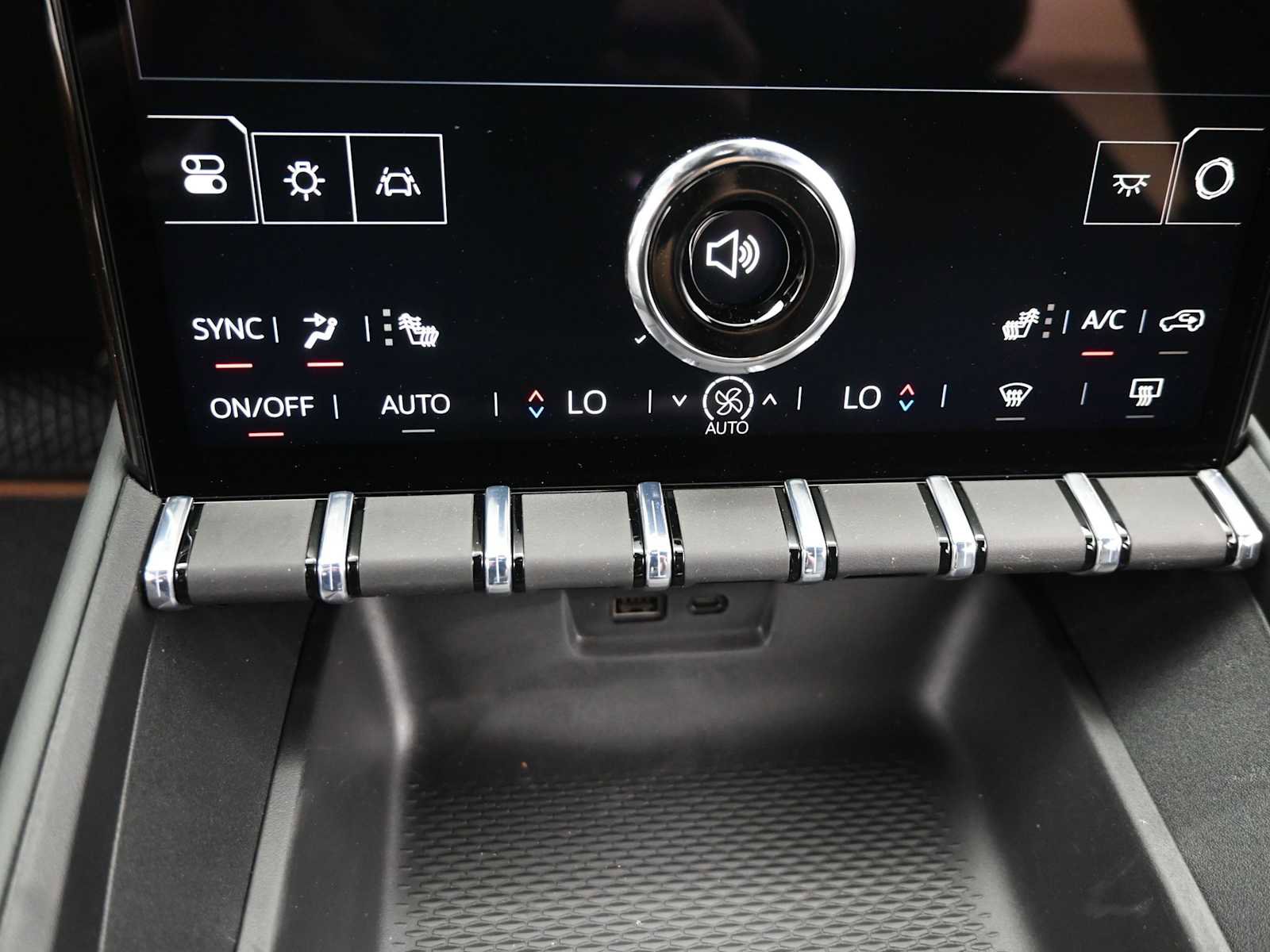 New 2026 GMC Terrain AT4 w/ Technology Package II AWD/4WD image 19
