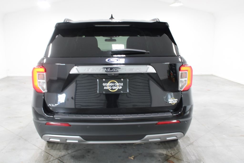 Used 2023 Ford Explorer XLT w/ Equipment Group 202A image 8