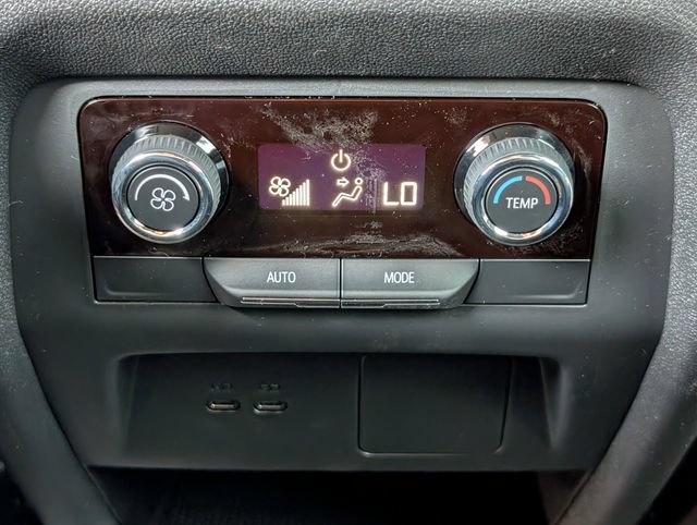 New 2026 Chevrolet Traverse Z71 w/ LPO, Floor Liner Package AWD/4WD image 31
