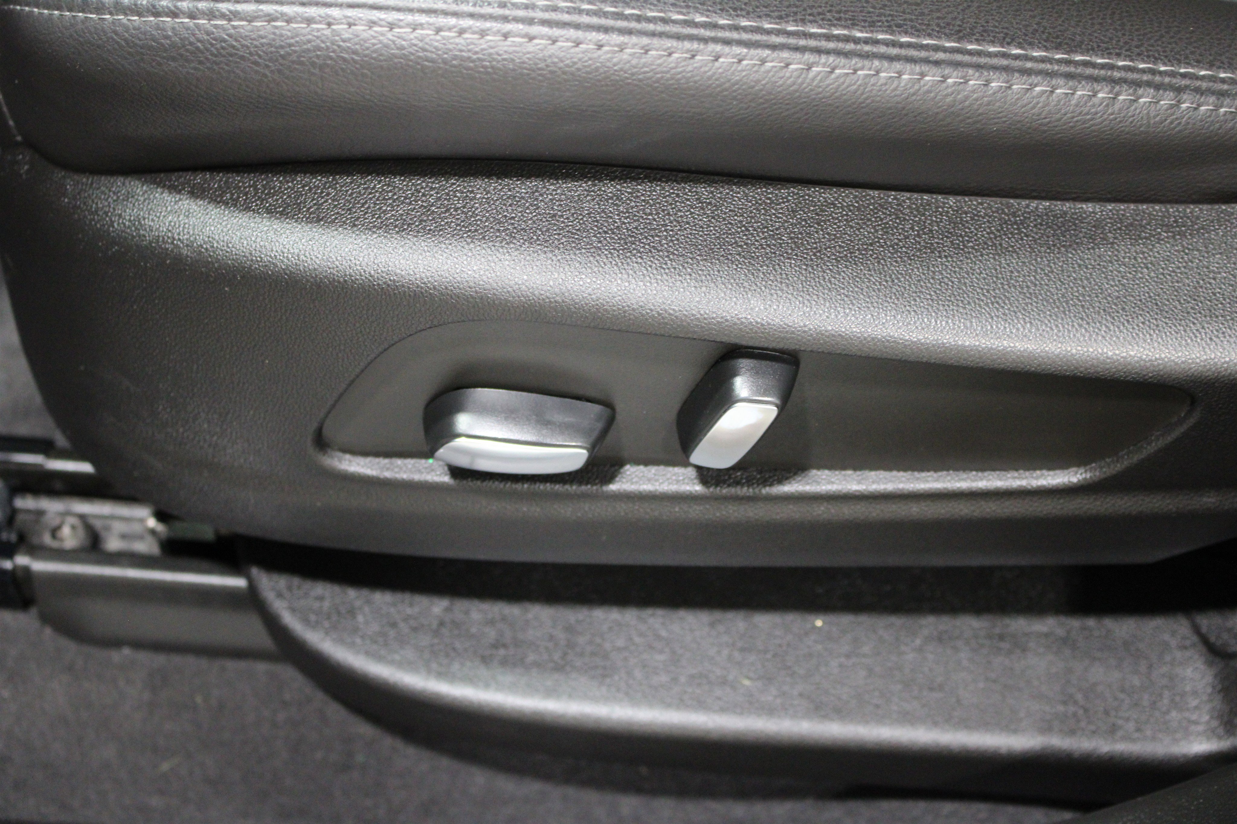 Certified 2023 Cadillac XT5 Luxury image 5