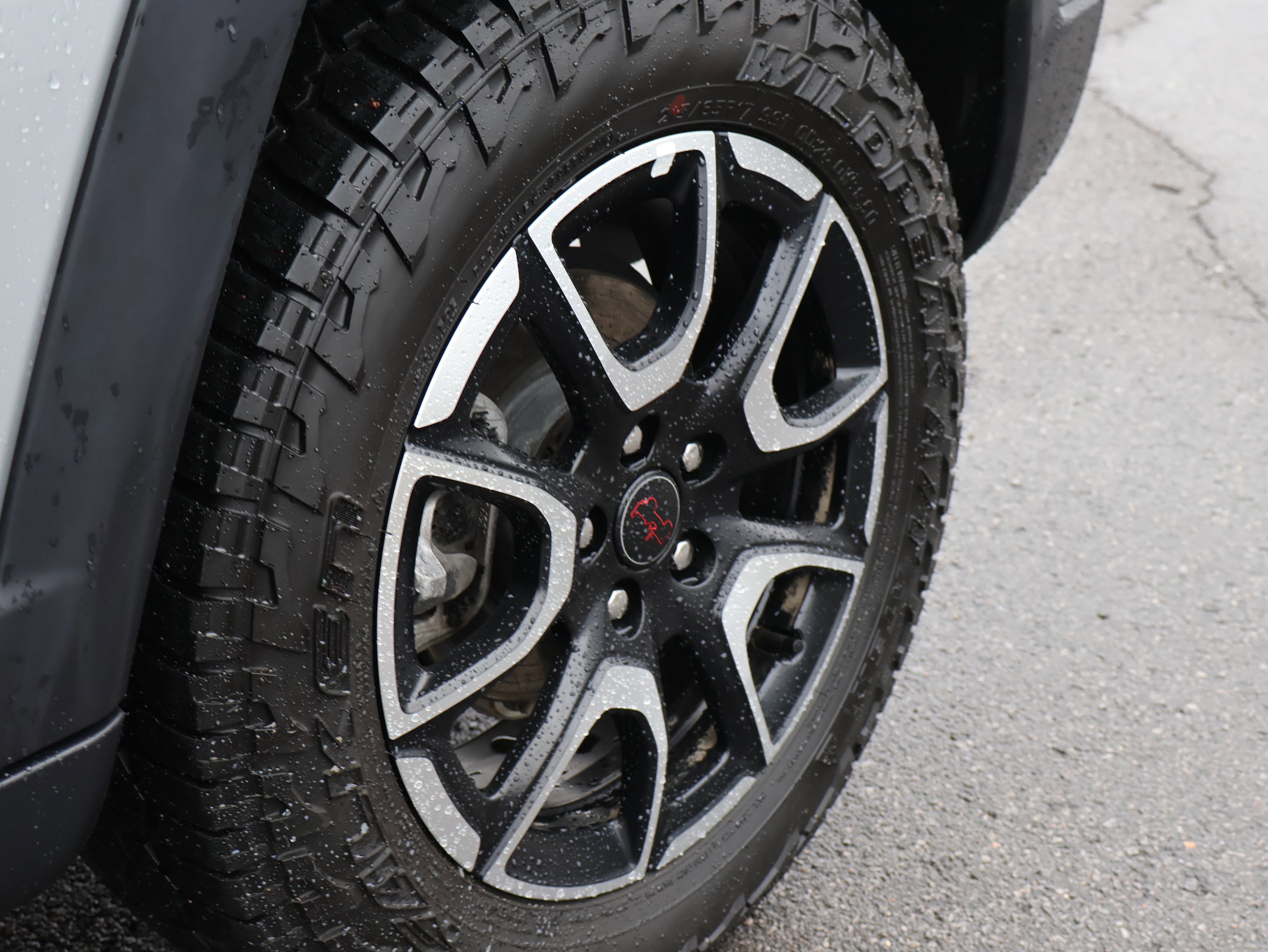 Used 2025 Jeep Compass Trailhawk AWD/4WD image 42