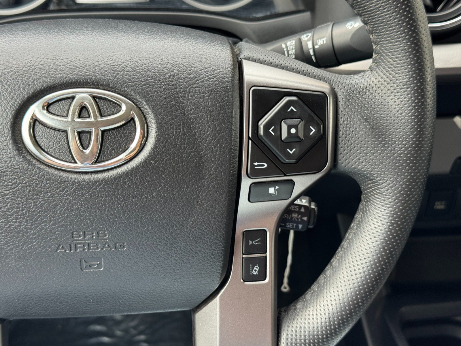 Used 2022 Toyota Tacoma SR5 RWD image 20