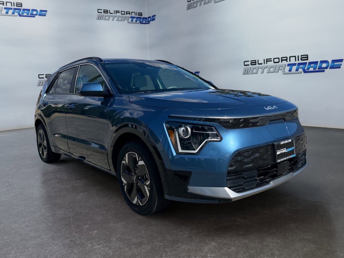 Used 2023 Kia Niro Wind w/ Wind Preserve Package image 3