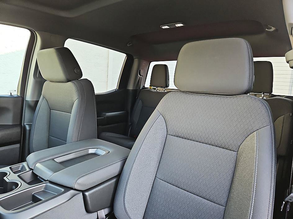 New 2026 Chevrolet Silverado 1500 Custom Trail Boss w/ LPO, Dark Essentials Package AWD/4WD image 14