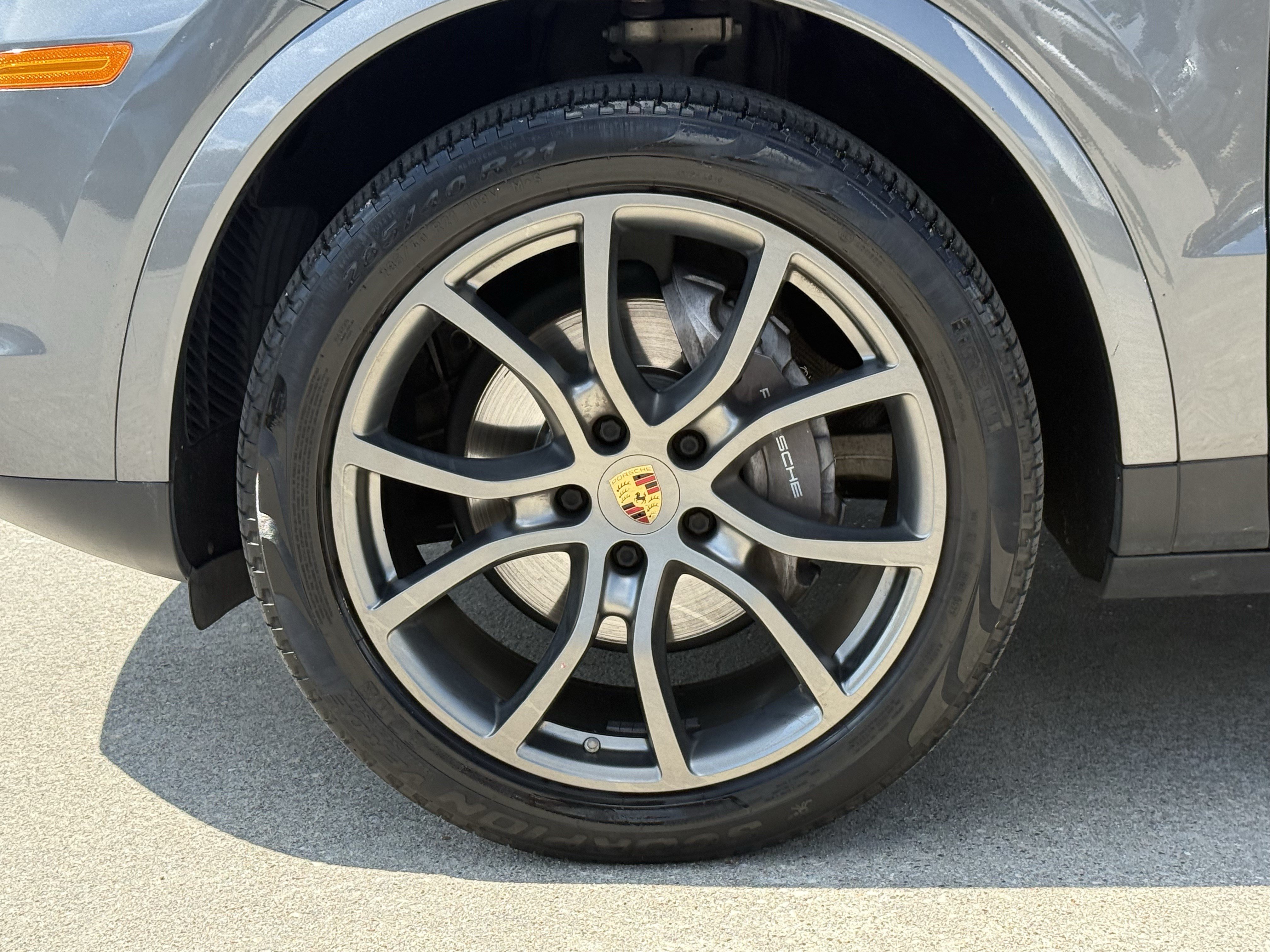 Used 2020 Porsche Cayenne AWD/4WD image 12