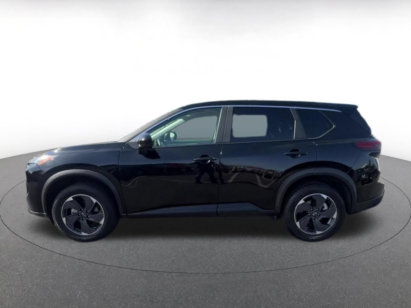 Used 2025 Nissan Rogue SV FWD image 9