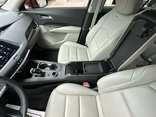 Certified 2023 Cadillac XT4 Premium Luxury FWD image 28