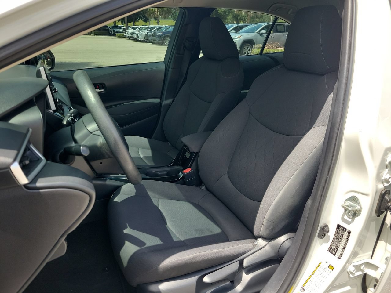 Used 2020 Toyota Corolla LE FWD image 16