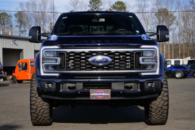 Used 2025 Ford F450 Platinum w/ FX4 Off-Road Package image 5