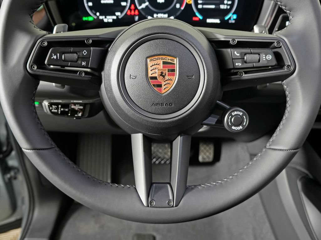 Certified 2026 Porsche Cayenne Coupe AWD/4WD image 24