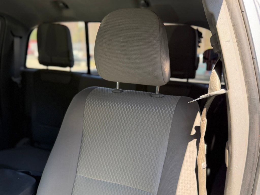 Used 2015 Toyota Tacoma 4x4 Access Cab V6 w/ SR5 Package image 6