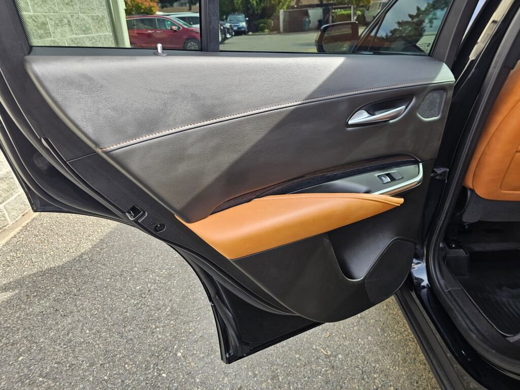 Used 2025 Cadillac XT4 Sport image 16