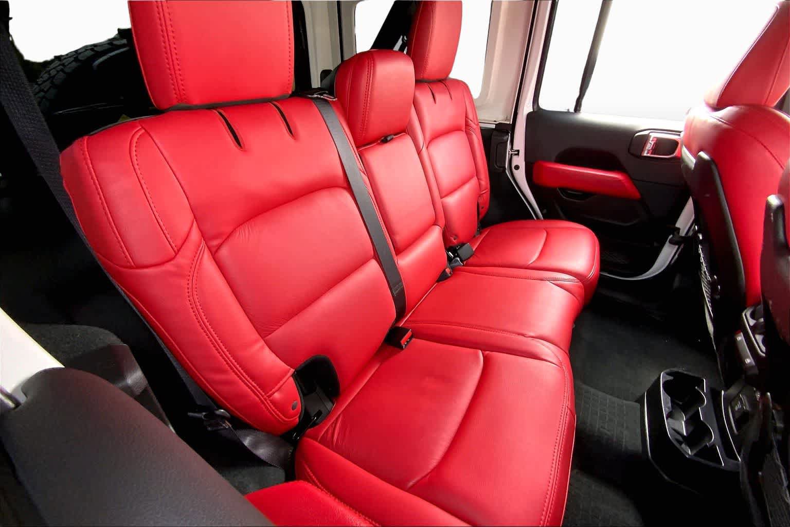 Used 2024 Jeep Wrangler Unlimited Rubicon AWD/4WD image 19