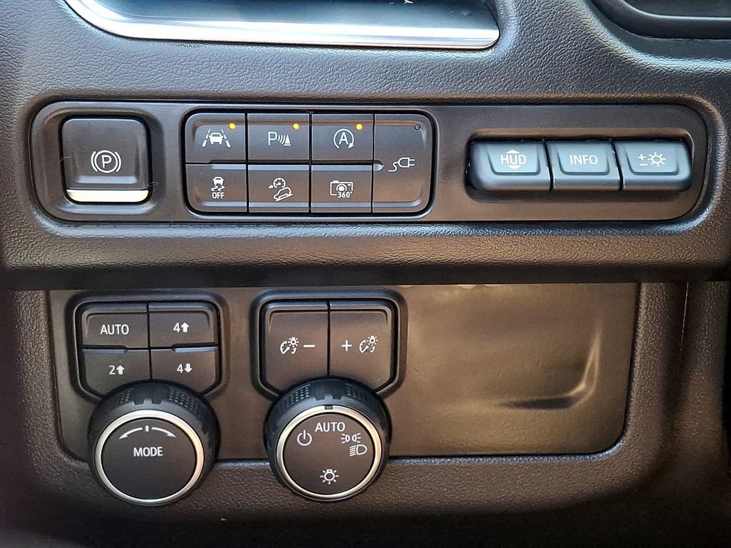 Certified 2022 Chevrolet Suburban High Country AWD/4WD image 24
