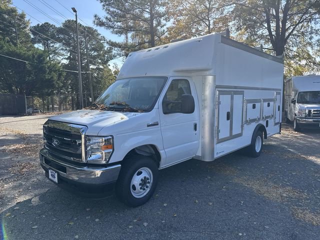 New 2026 Ford E-450 and Econoline 450 Super Duty w/ Power Equipment Group image 4