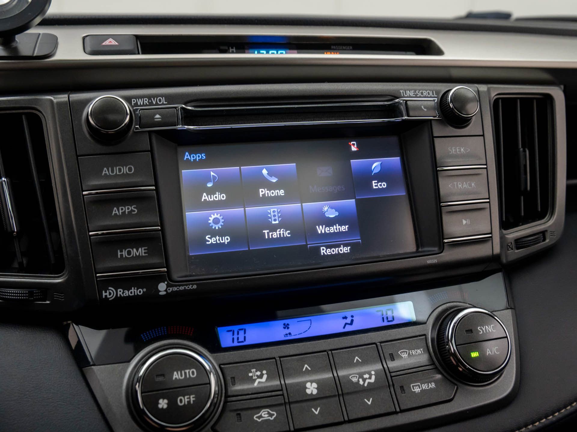 Used 2015 Toyota RAV4 XLE image 22