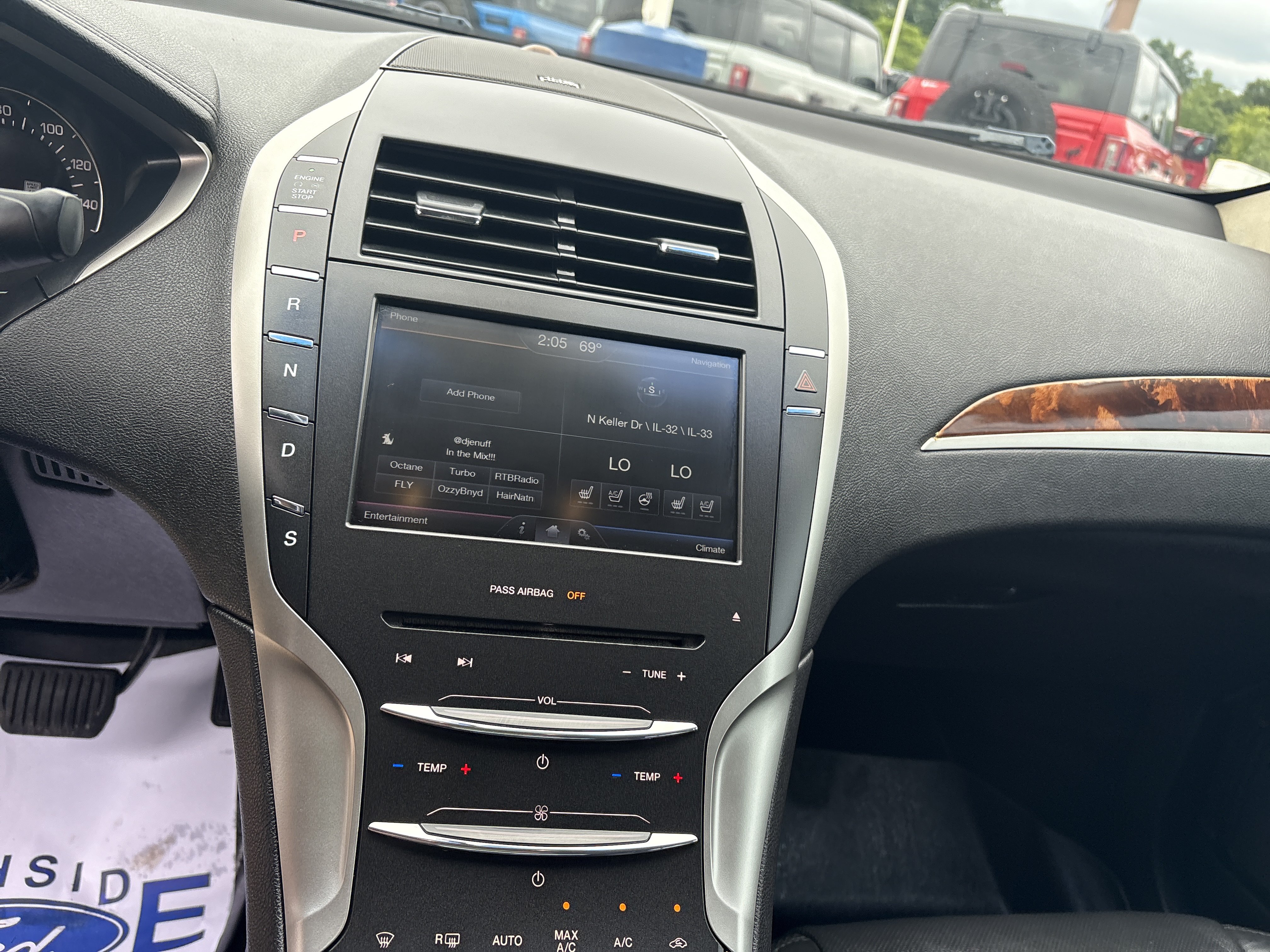Used 2014 Lincoln MKZ FWD image 12