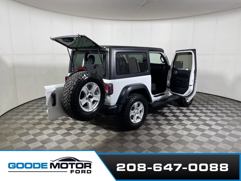 Used 2020 Jeep Wrangler Sport image 14