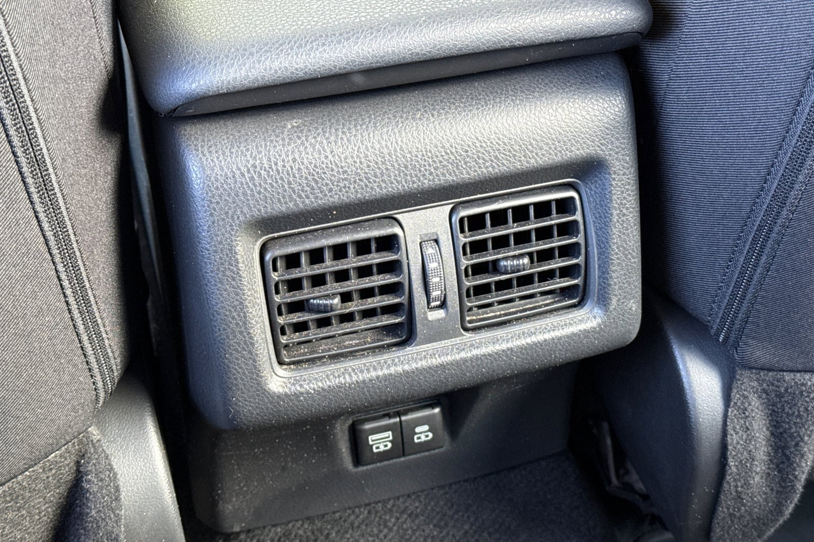 Used 2025 Toyota Camry LE image 15