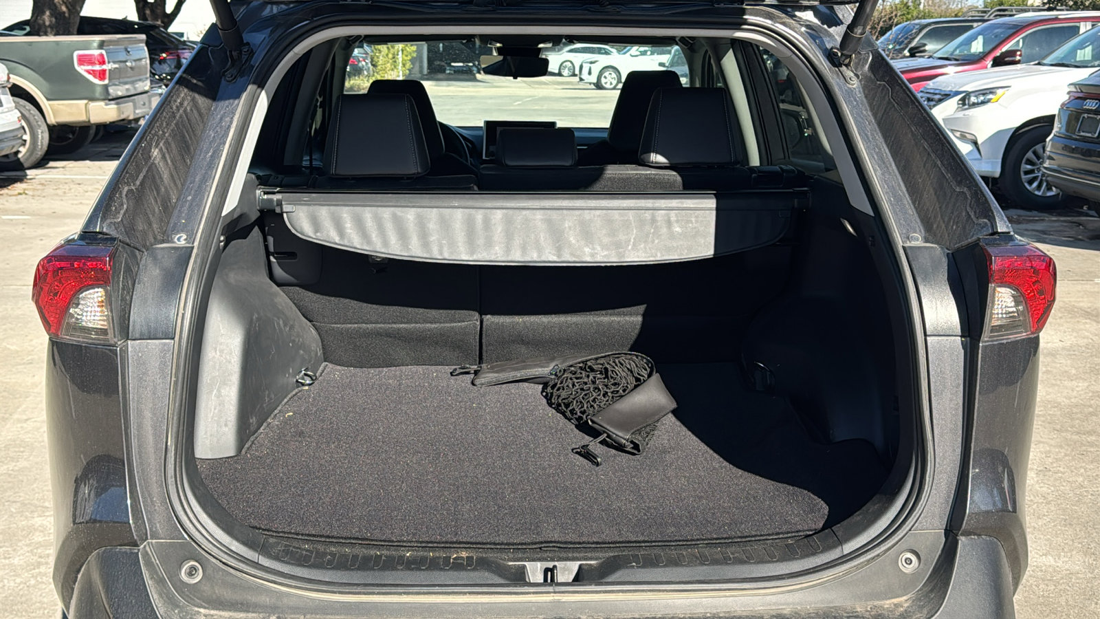 Used 2024 Toyota RAV4 XLE Premium image 23