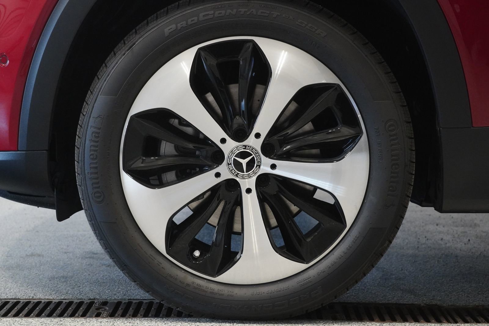 New 2026 Mercedes-Benz GLB 250 4MATIC image 11