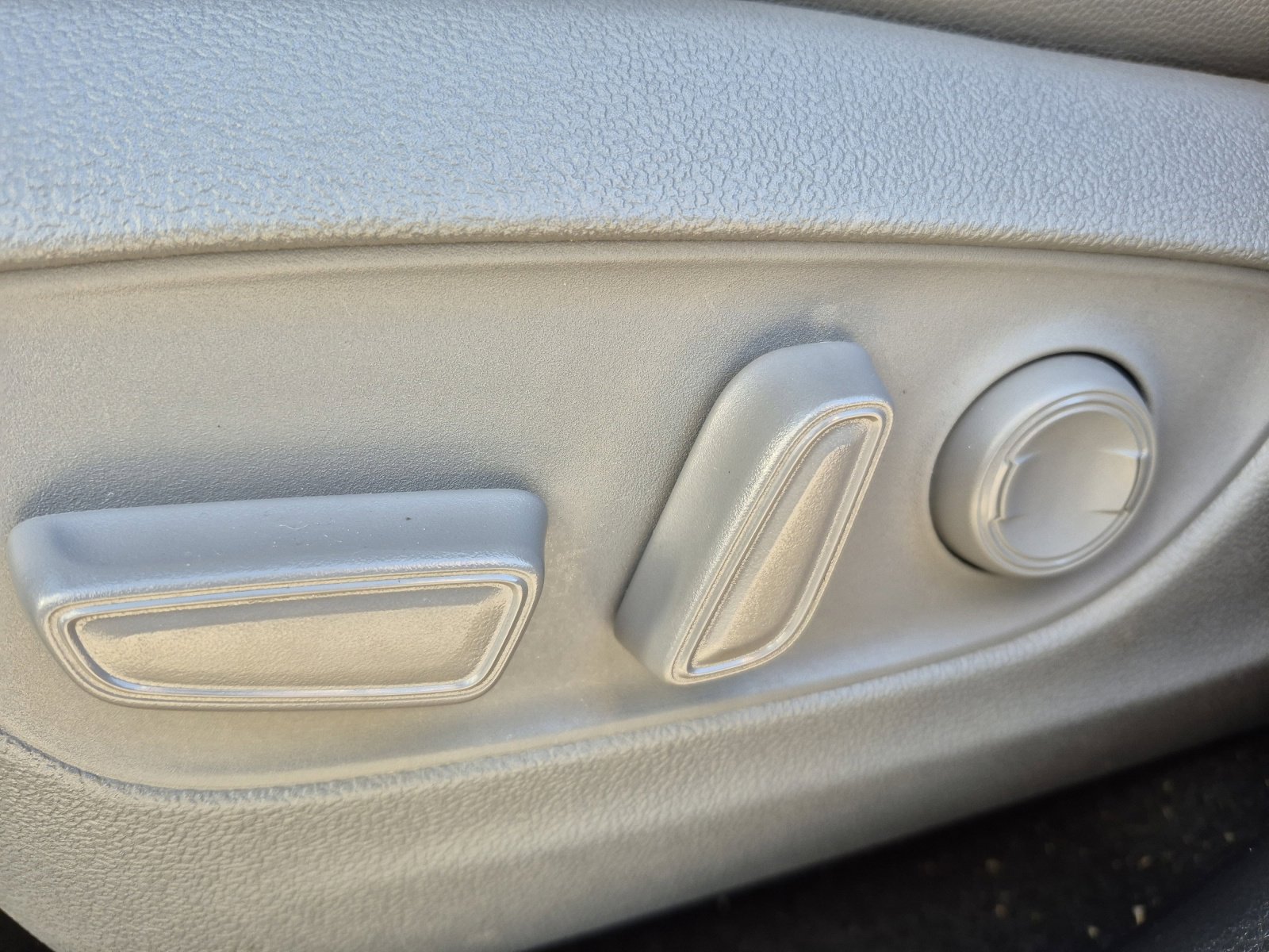 Used 2021 Toyota Highlander XLE image 15