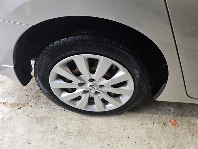 Used 2016 Nissan Sentra SV image 3