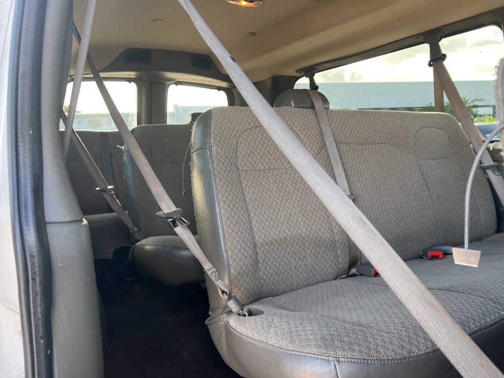 Used 2019 Chevrolet Express 3500 LT w/ LT Preferred Equipment Group RWD image 33