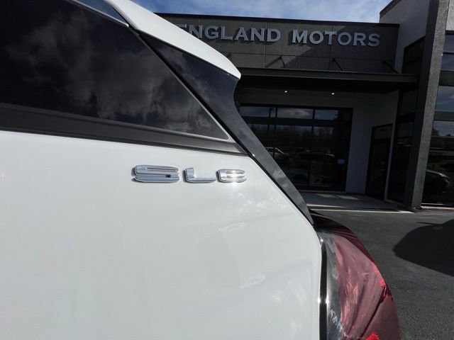 Used 2024 GMC Terrain SLE image 4