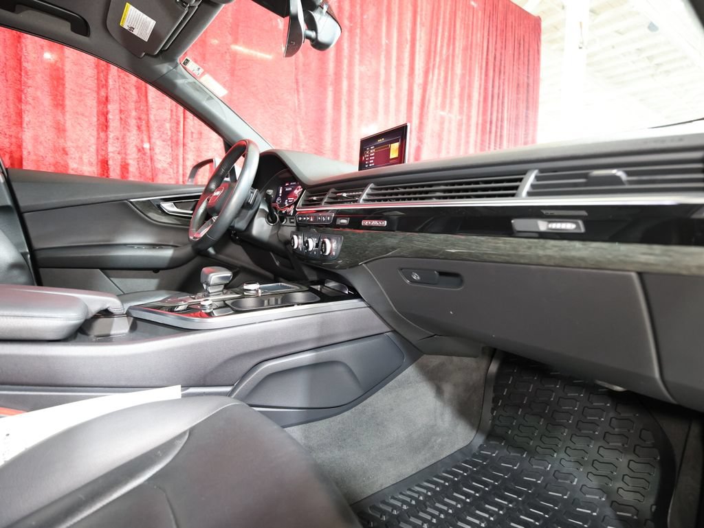 Used 2018 Audi Q7 3.0T Premium Plus w/ Premium Plus Package AWD/4WD image 30