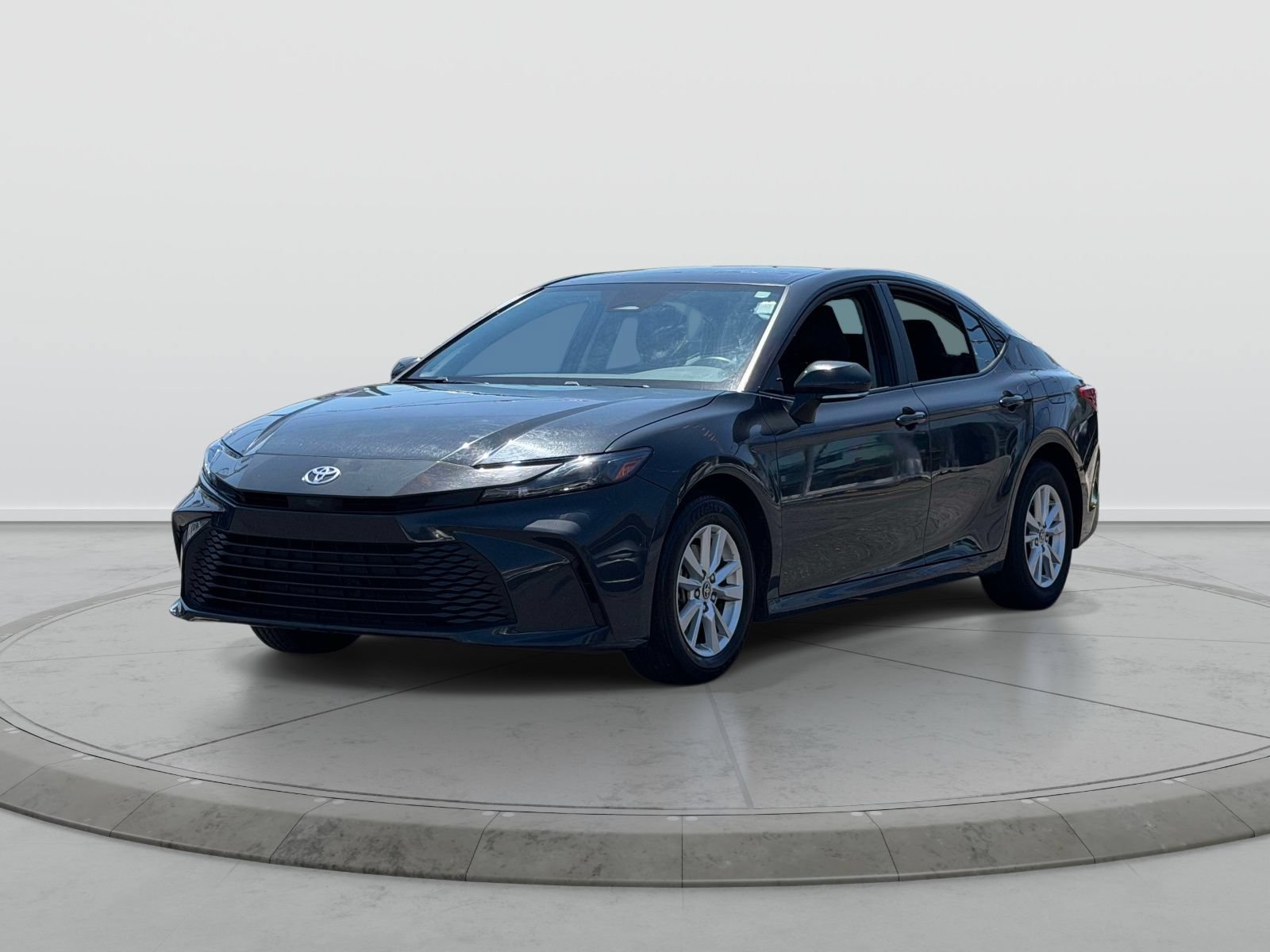 Used 2025 Toyota Camry LE w/ Convenience Package AWD/4WD image 3
