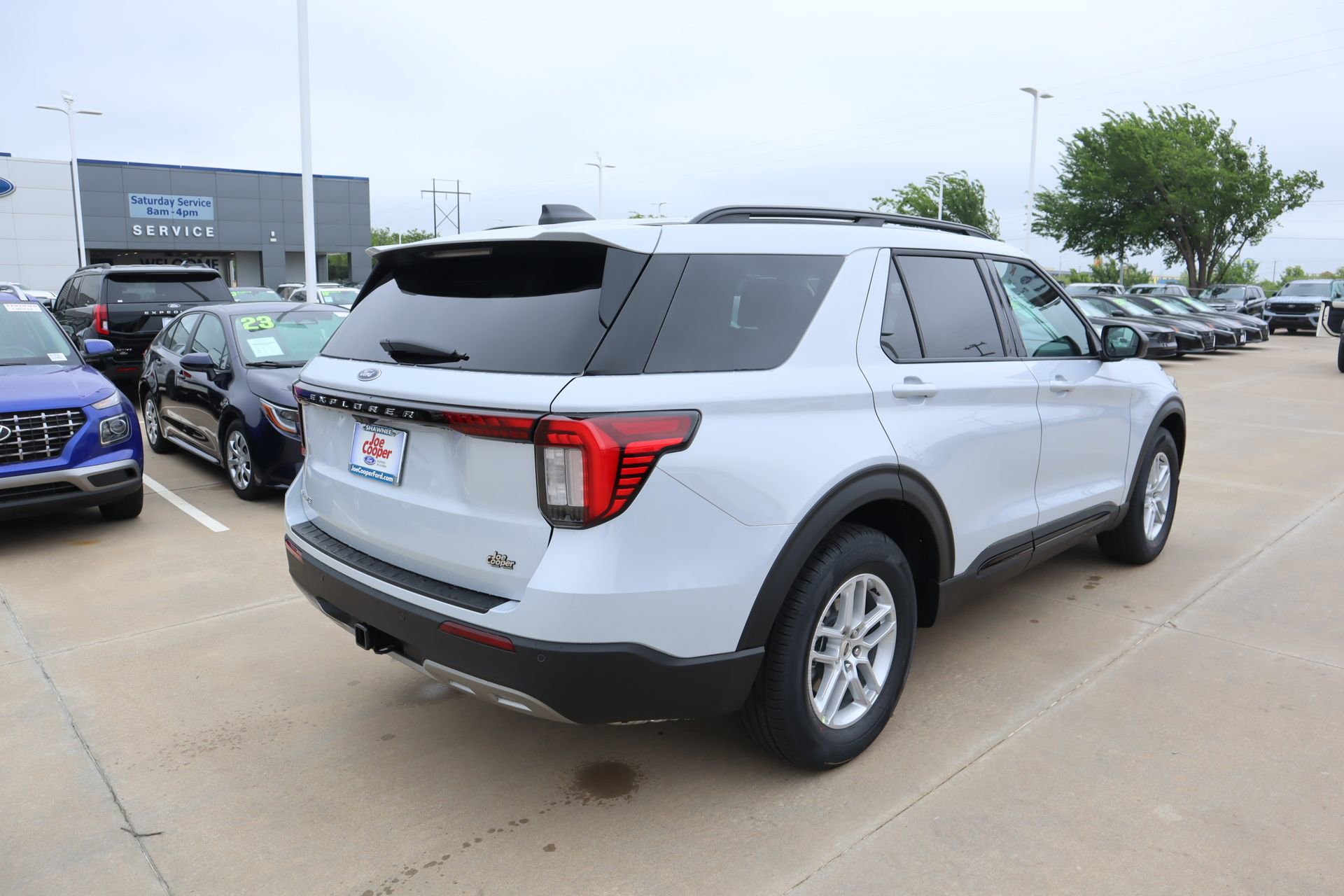 New 2026 Ford Explorer Active RWD image 22