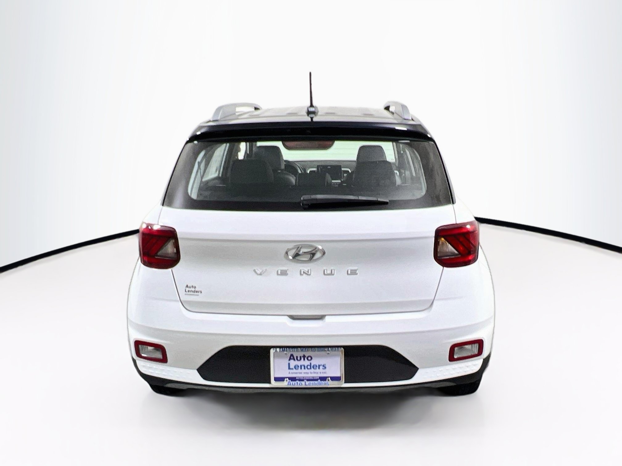 Used 2023 Hyundai Venue Limited FWD image 6