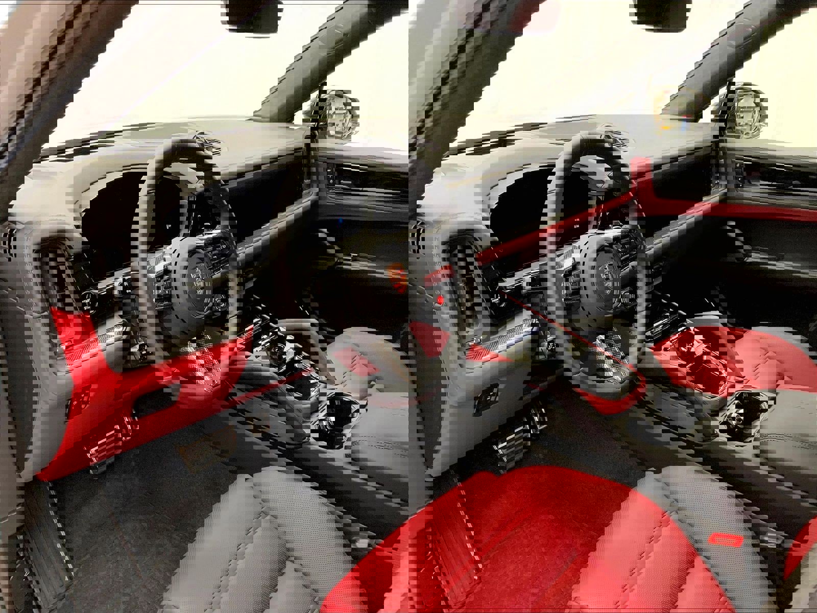 Used 2026 Porsche Cayenne Turbo GT image 4