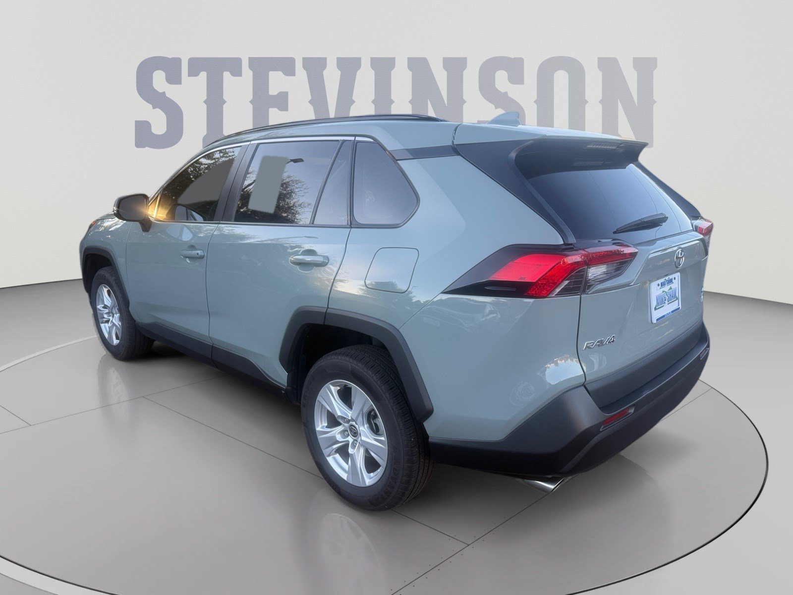 Certified 2021 Toyota RAV4 XLE w/ XLE Grade Weather Package AWD/4WD image 3