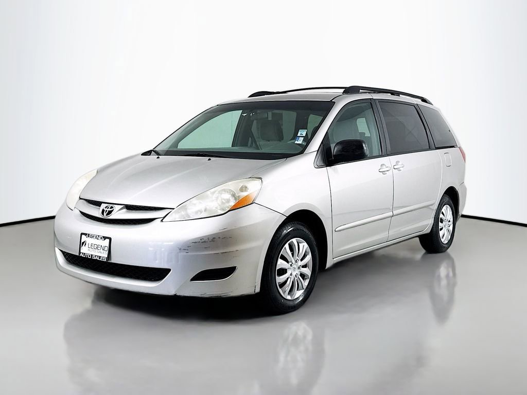 Used 2010 Toyota Sienna CE FWD image 1