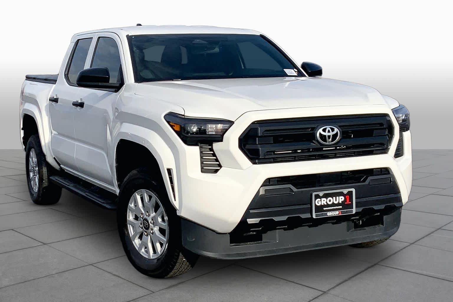Used 2025 Toyota Tacoma SR AWD/4WD image 3