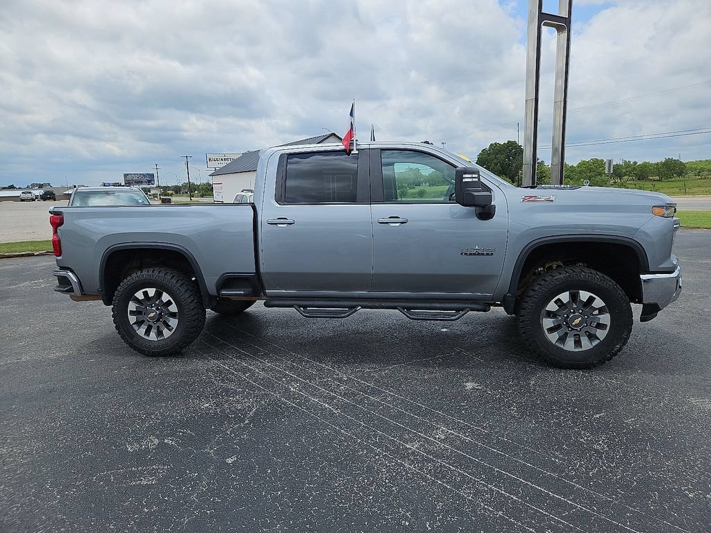 Used 2025 Chevrolet Silverado 2500 LT w/ Texas Edition AWD/4WD image 9